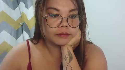 mireille_27 online show from November 20, 2:25 pm