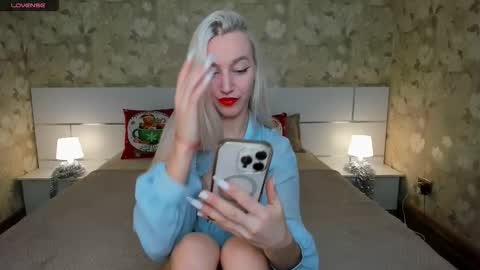 mishapallmer online show from January 14, 11:07 am