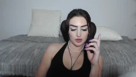 Elora online show from November 19, 10:14 am