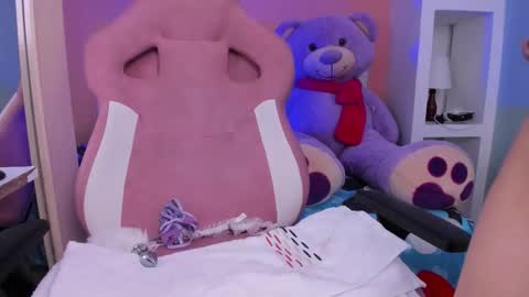 Marilyn online show from October 22, 11:23 am