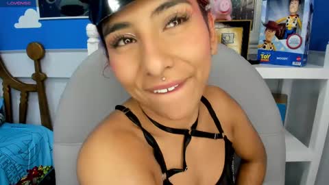 Snapshot of miss___allison chatting on February 13, 8:48 am Allison online show from February 13, 8:48 am