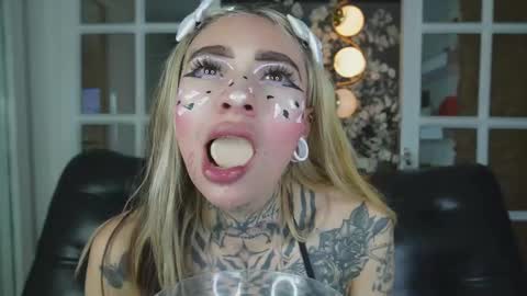 miss___angel online show from February 7, 11:02 am