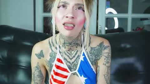 miss___angel online show from March 6, 11:20 am