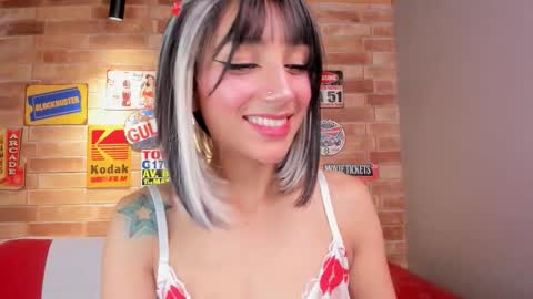 Evangeline online show from October 21, 6:22 pm