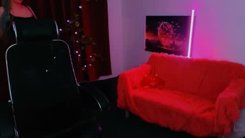 miss_alice_silver online show from February 3, 5:50 pm