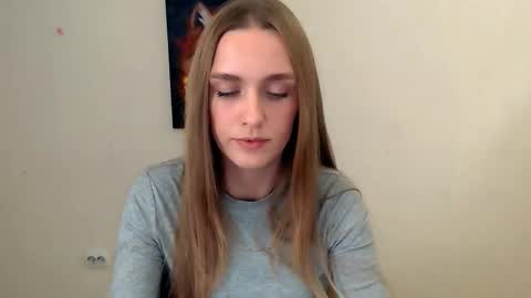 Snapshot of miss_angelina_ chatting on October 10, 7:03 am Angelina online show from October 10, 7:03 am