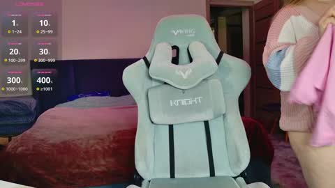 Anna online show from April 5, 12:13 pm