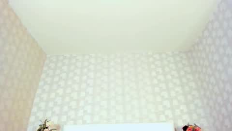 Snapshot of miss_asia_one chatting on September 22, 11:47 am Aiza online show from September 22, 11:47 am