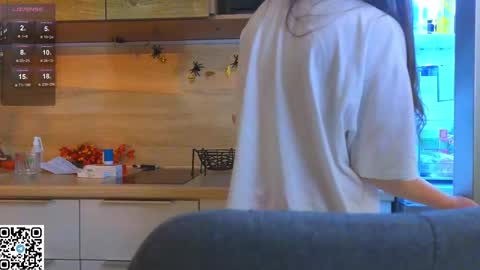 Sandy online show from October 27, 12:32 am