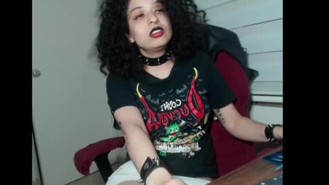 Snapshot of miss_carmila chatting on September 23, 11:22 pm Miss Carmila online show from September 23, 11:22 pm