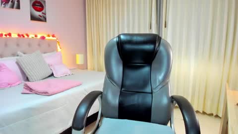 Cataleya online show from April 21, 11:39 am