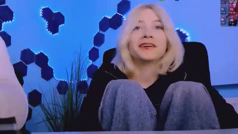 miss_courtney online show from March 9, 9:58 am