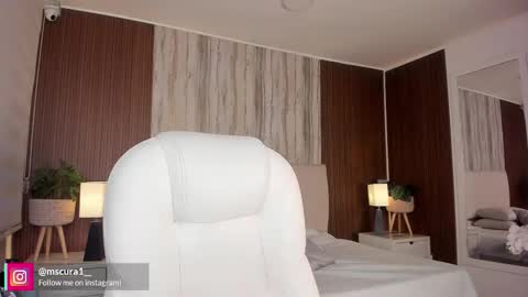 CANDELA CASTRO  online show from February 24, 12:52 pm