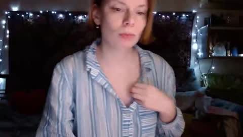 Snapshot of miss_elistia_ chatting on February 13, 3:14 pm Elis online show from February 13, 3:14 pm
