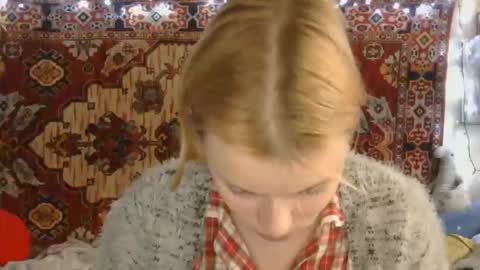 Snapshot of miss_elistia_ chatting on October 16, 11:54 am Elis online show from October 16, 11:54 am