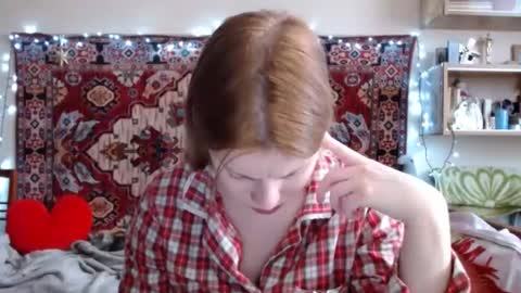 Snapshot of miss_elistia_ chatting on February 28, 11:58 am Elis online show from February 28, 11:58 am