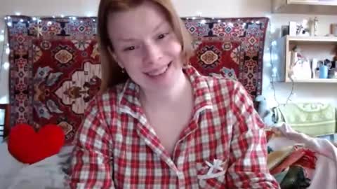 Snapshot of miss_elistia_ chatting on March 5, 7:05 am Elis online show from March 5, 7:05 am