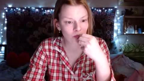 Snapshot of miss_elistia_ chatting on March 3, 6:35 pm Elis online show from March 3, 6:35 pm