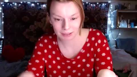 Snapshot of miss_elistia_ chatting on February 18, 3:10 pm Elis online show from February 18, 3:10 pm