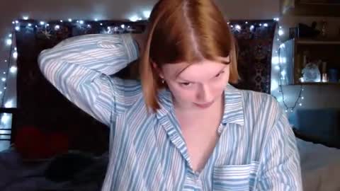 Snapshot of miss_elistia_ chatting on February 7, 7:49 pm Elis online show from February 7, 7:49 pm