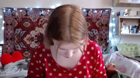 Snapshot of miss_elistia_ chatting on February 24, 12:16 pm Elis online show from February 24, 12:16 pm