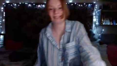 Snapshot of miss_elistia_ chatting on February 5, 3:09 pm Elis online show from February 5, 3:09 pm