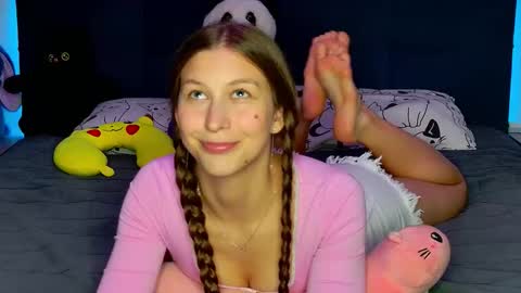 Emily online show from February 4, 6:45 pm