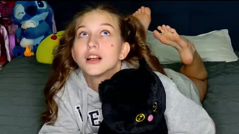 Emily online show from November 6, 5:49 pm