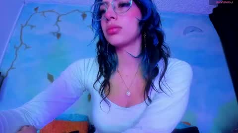 miss_evans_ online show from April 15, 2:59 am