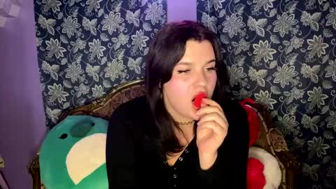 miss_honeypotpie online show from February 19, 6:12 am