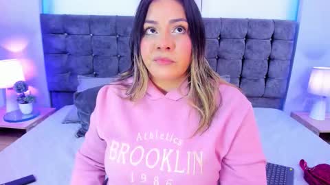 miss_horney online show from December 21, 7:31 pm