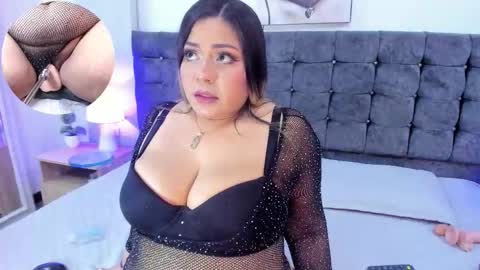 miss_horney online show from December 5, 4:38 pm