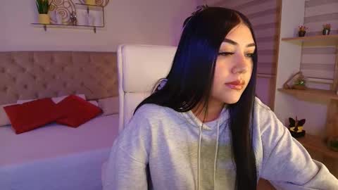 Juliana Mendoza online show from November 19, 2:11 am