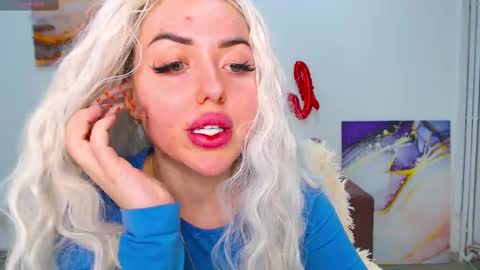 Snapshot of miss_kiten chatting on March 11, 6:41 pm miss_kiten online show from March 11, 6:41 pm