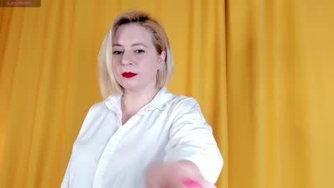 miss_lisaa online show from November 9, 3:32 am