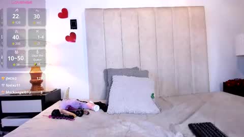 miss_milf_ online show from February 19, 9:25 pm