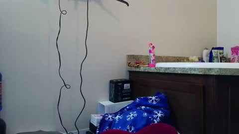 Bella online show from December 18, 4:02 pm