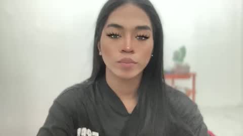 miss_veron_xoxo online show from April 27, 4:32 am