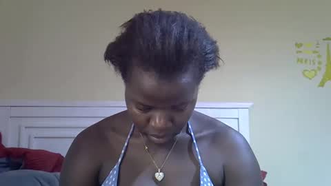 misscandy352_ online show from April 12, 9:46 am