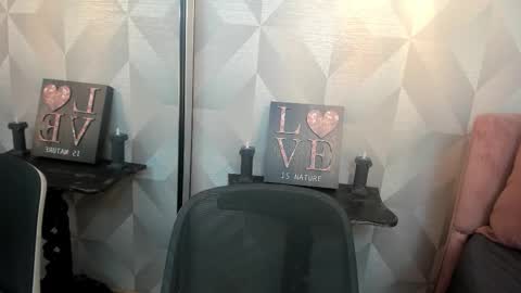 Misscarlet 26 online show from March 20, 2:44 pm