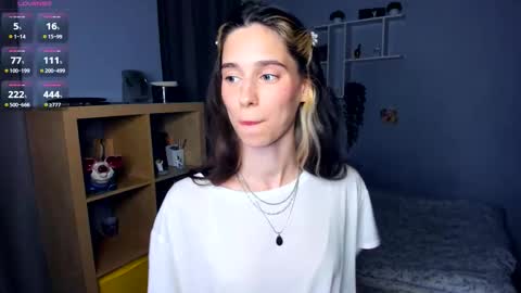 Snapshot of misschaotic_ chatting on September 24, 10:11 am Shelley online show from September 24, 10:11 am