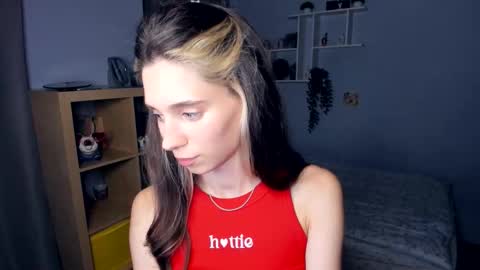 Snapshot of misschaotic_ chatting on September 12, 1:35 pm Shelley online show from September 12, 1:35 pm