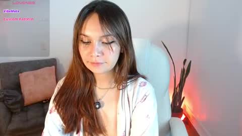 Snapshot of missdaphnee chatting on October 20, 1:21 am Daphne  online show from October 20, 1:21 am