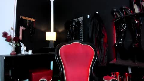 Missdarklady online show from January 31, 10:42 pm