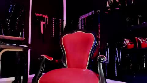 Missdarklady online show from September 20, 12:24 am