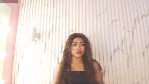 Snapshot of missdionne__curly chatting on September 25, 11:39 am DIONNE online show from September 25, 11:39 am