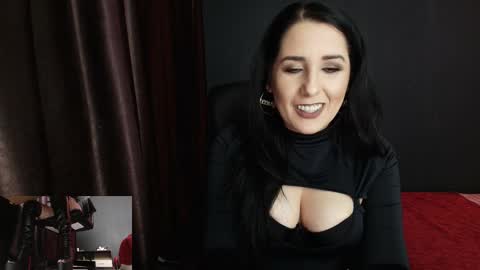 Snapshot of missdyaa chatting on October 1, 10:30 pm Miss online show from October 1, 10:30 pm