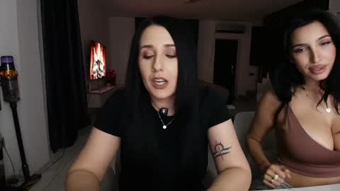 Miss online show from April 3, 11:22 pm