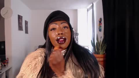 Emilie Diaz online show from April 15, 4:21 pm