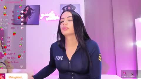 Gisell   Gigi online show from March 8, 2:30 pm